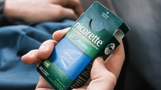 Depuis plus de 40 ans, Kenvue soutient activement les fumeurs dans leur démarche pour arrêter de fumer