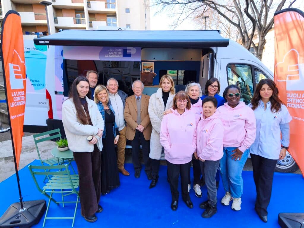Une camionnette contre le cancer lancée en Région Sud