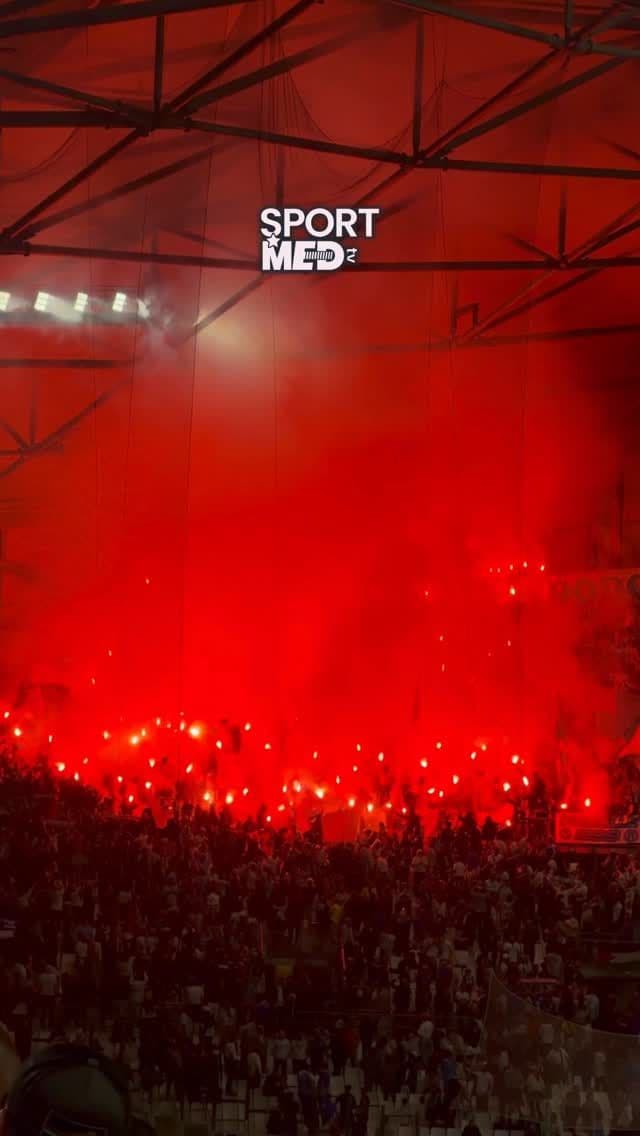 LE CRAQUAAAAGE DES FANATICS 🤯🥵🧨🧨🔥🔥
Groupe né en 1988, les Fanatics ont...