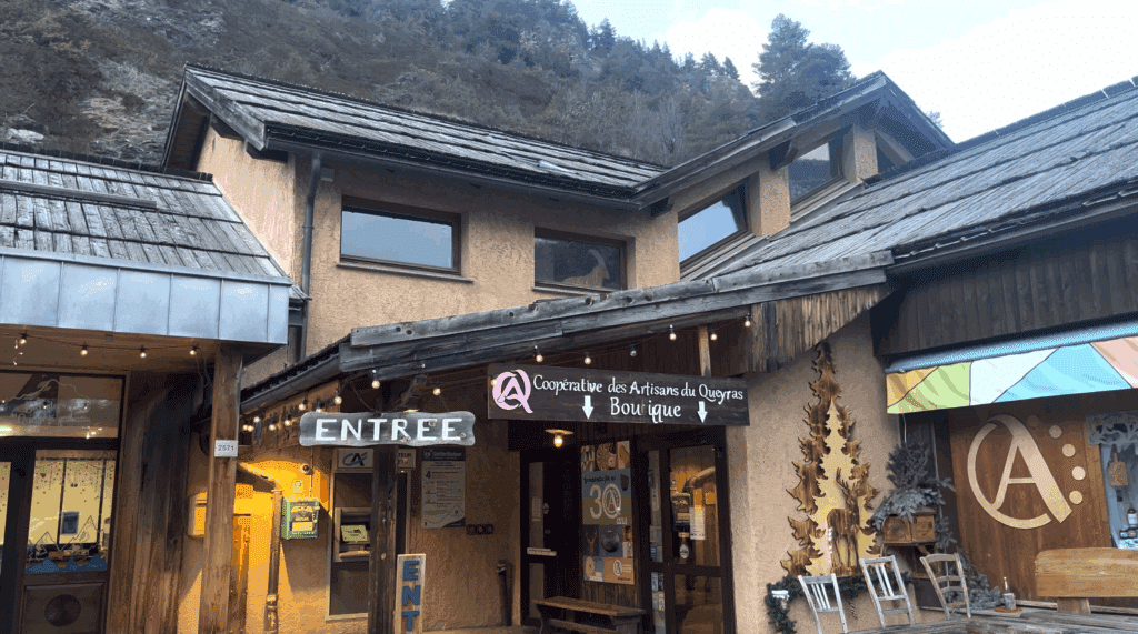La Coopérative Artisanale des Artisans du Queyras : quand la préservation d’un territoire l’emporte sur la course au profit